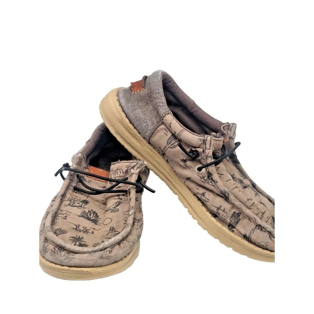 Hey Dude Wally Slip on Canvas Shoes Youth Size 5 Desert Print